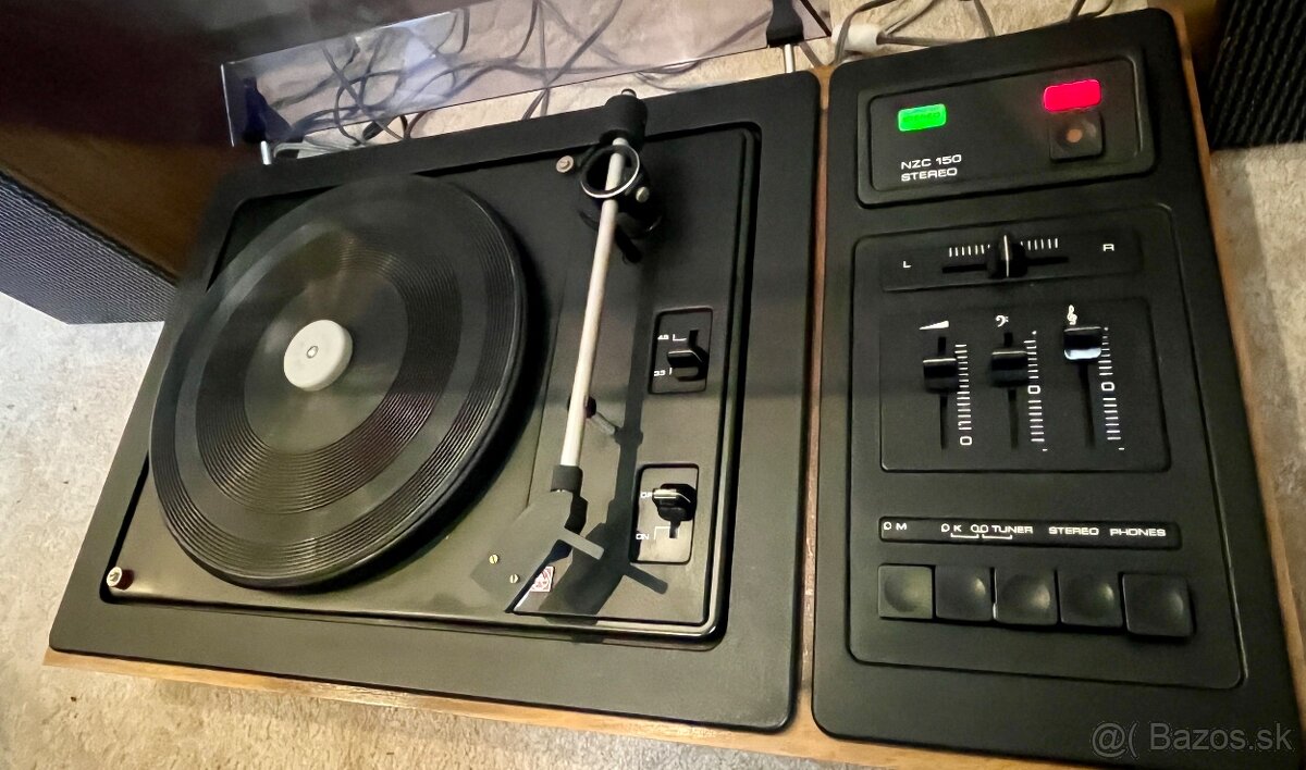 Gramofon tesla nzc 150