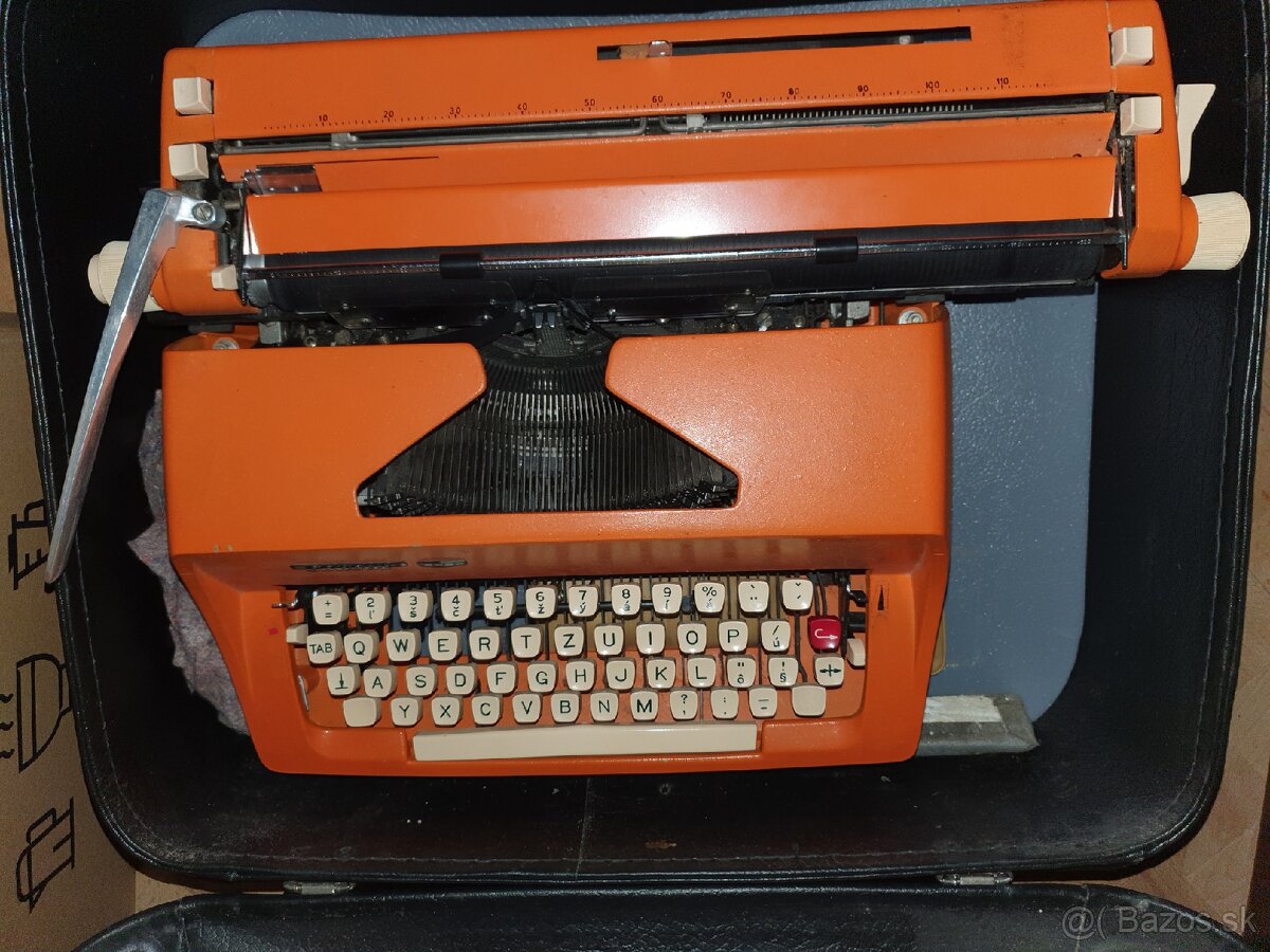 Písací stroj Consul 2224