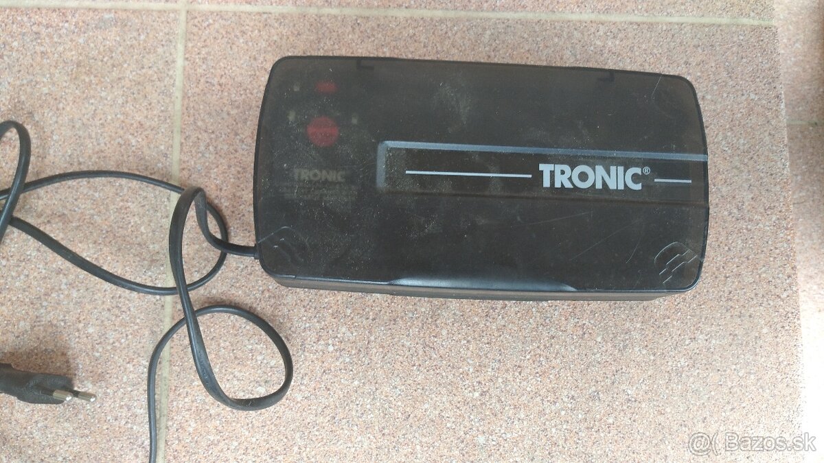 Nabíjačka batérií tronic