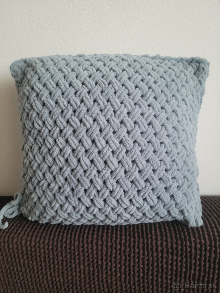 Sivý vankúš z Alize puffy