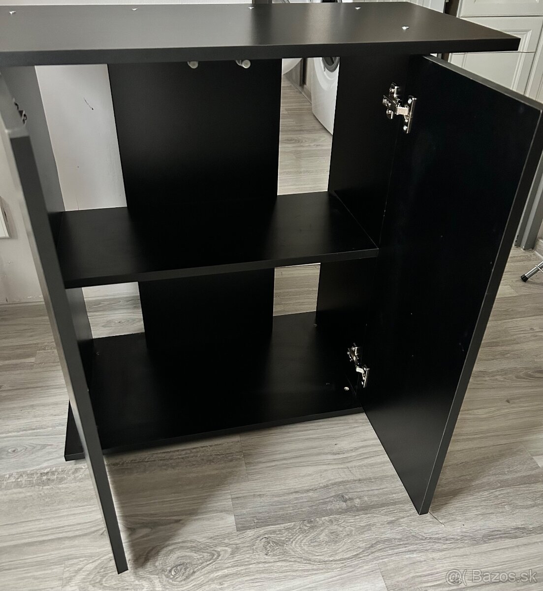 Skrinka pod akvarium