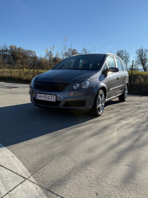 Rodinná Opel Zafira 1.6, 7 miest, 2007 – spoľahlivý spoloční