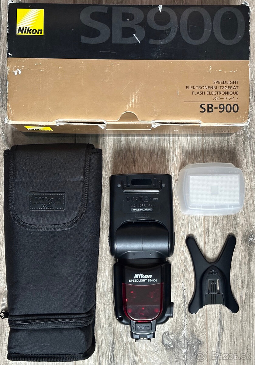 Nikon SB-900 externy blesk