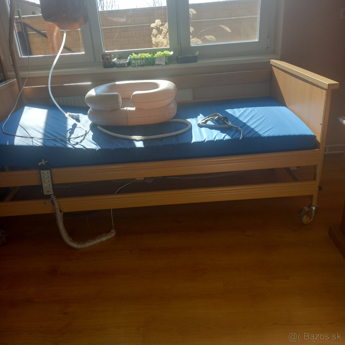 Elektricka polohovatelna postel + antidekubičná matrac