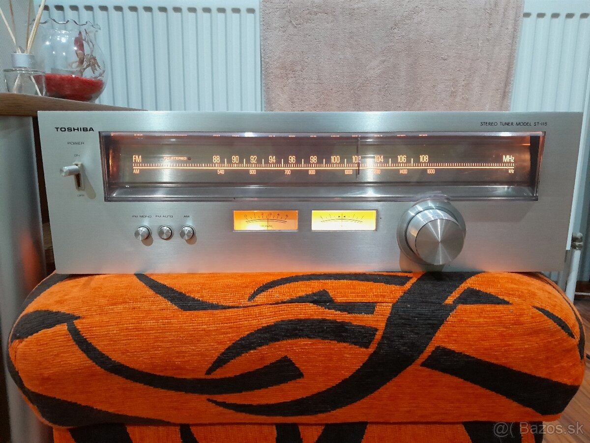 Vintage Toshiba Tuner ST-115