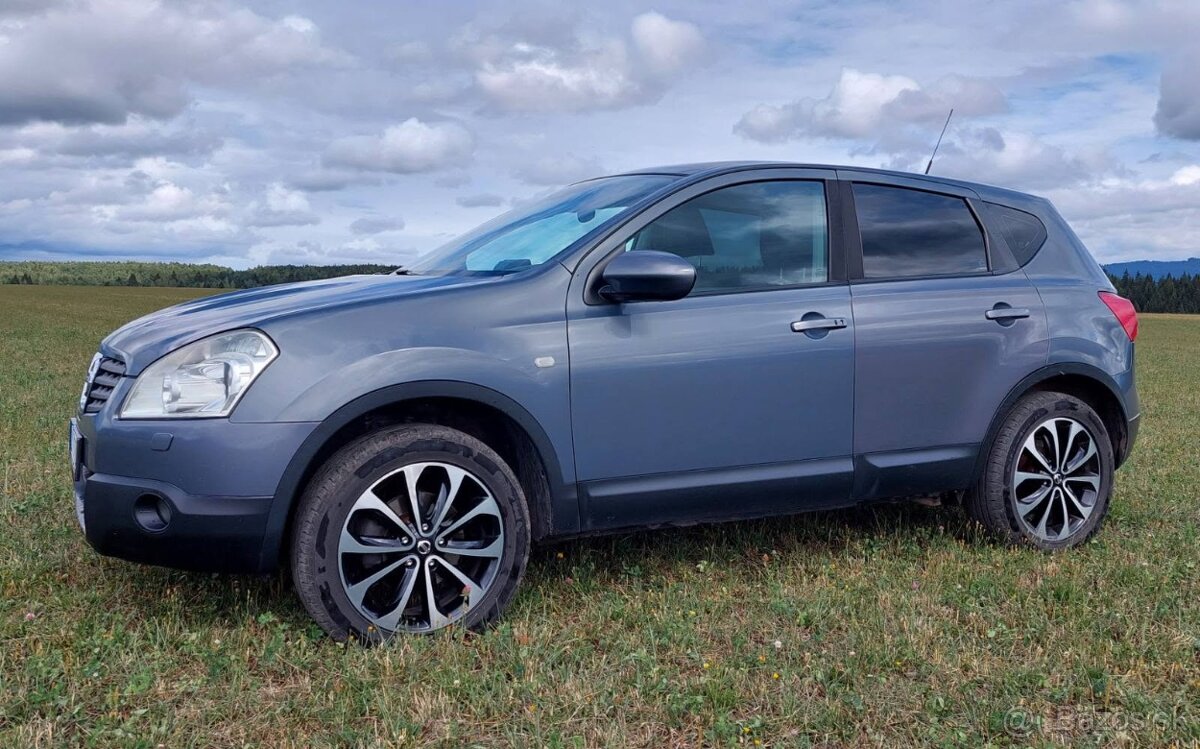 Predám Nissan Qashqai 2,0 benzín 4x4 TECNA