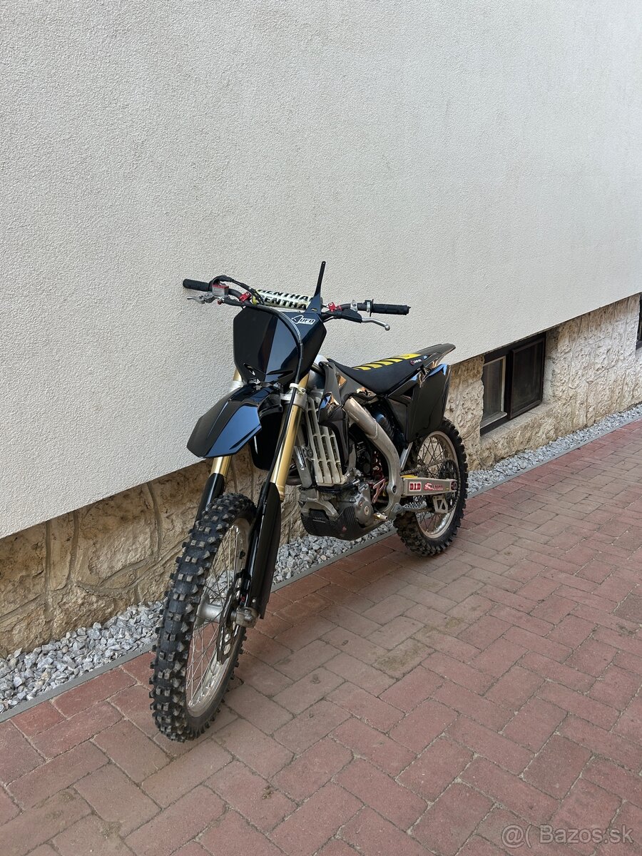 SUZUKI RMZ 250
