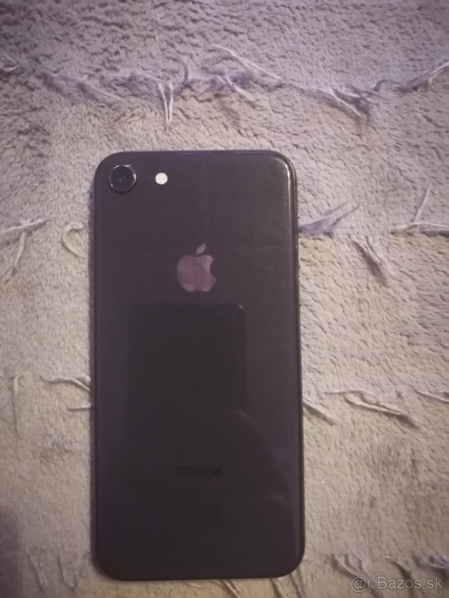 iPhone 8