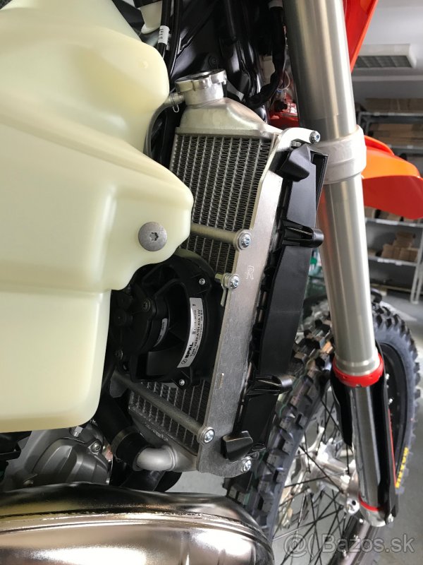 Výztuhy chladiče s ventilátorem KTM, Husqvarna, Beta, GAS,