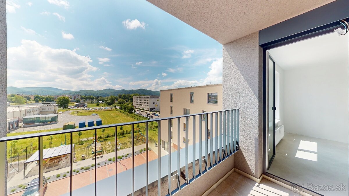 REZIDENCIA HRON 3 izb.byt + lodžia 86m2 s nerušeným výhľadom