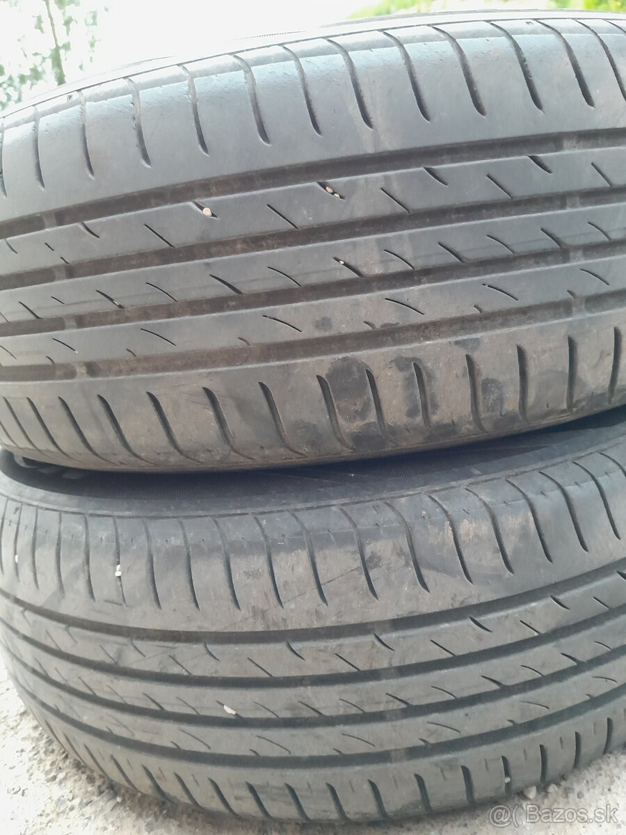 Pneumatiky 215/60/r16