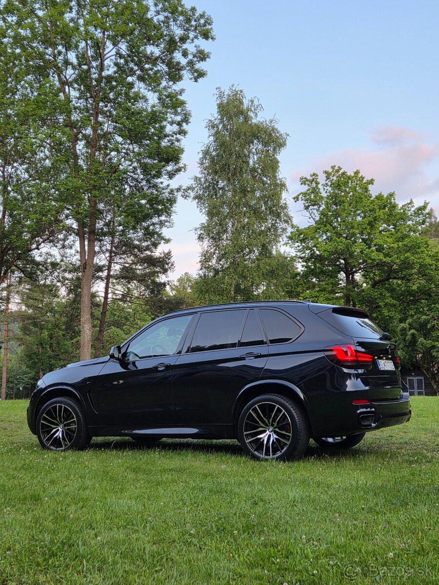 BMW X5 40D Carbon Schwarz
