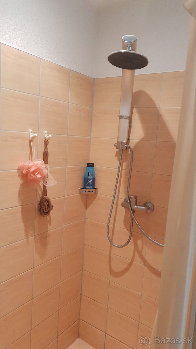 Na predaj 3-izbový dom alebo chalupa v obci Uhliská