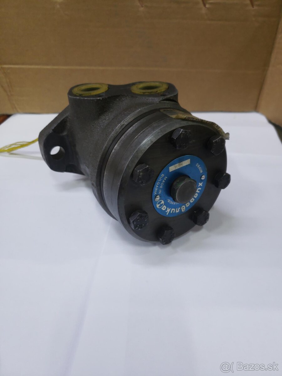 Hydromotor na kombajn