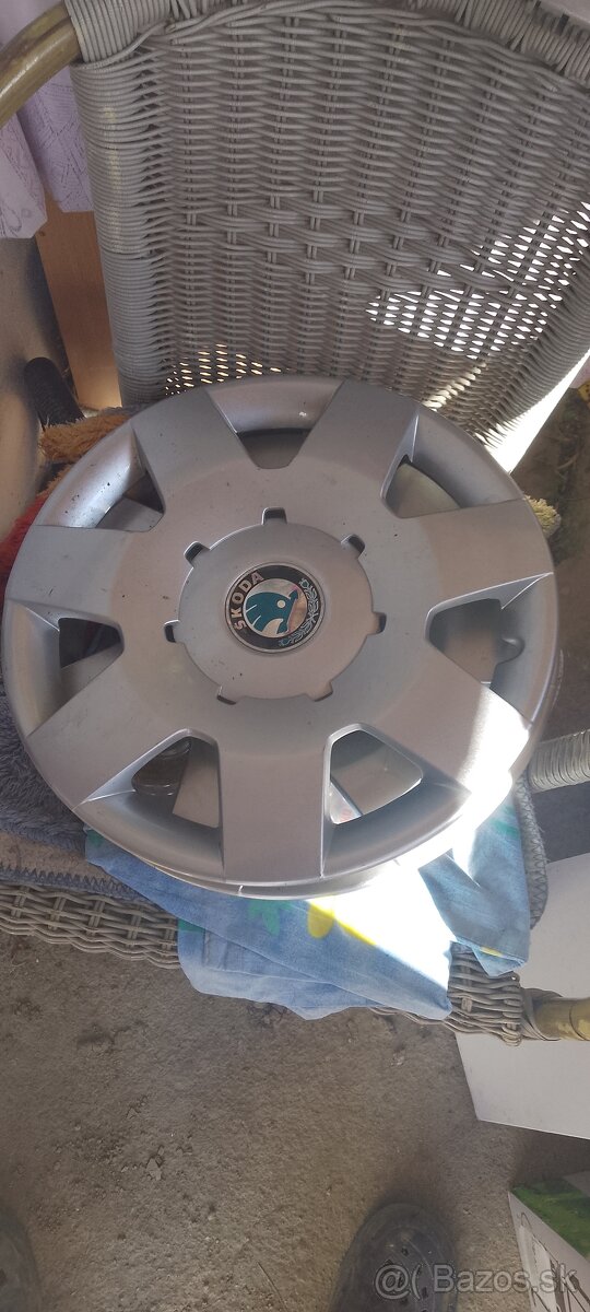 Original Skoda puklice M14 2 bez poskodenia 1 kus oskretý