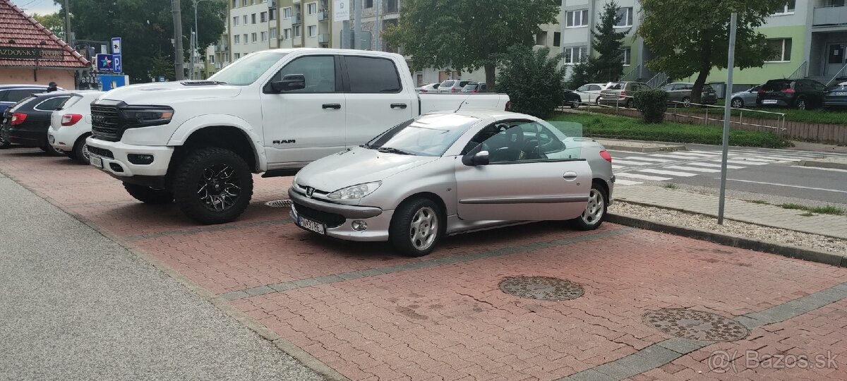 PEUGEOT 206 CC 2liter,benzin,100kw,platna STK/EK do 10/2026