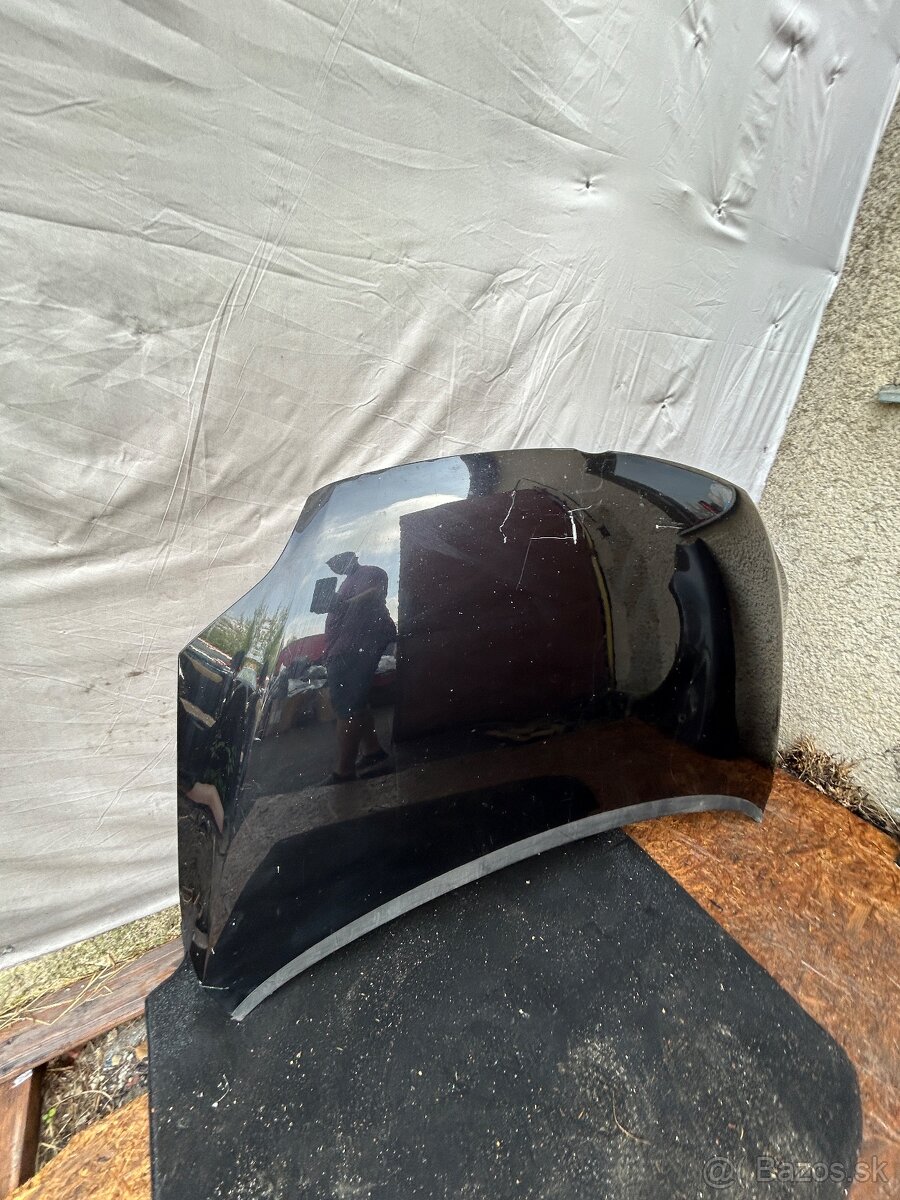 Predna kapota golf 5plus