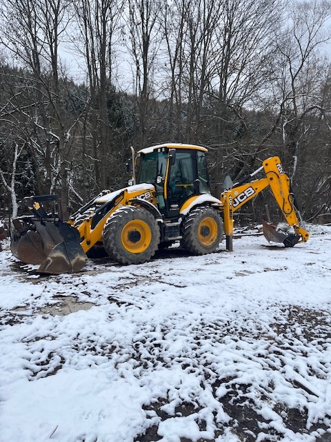 Rýpadlo - nakladač JCB 4CX