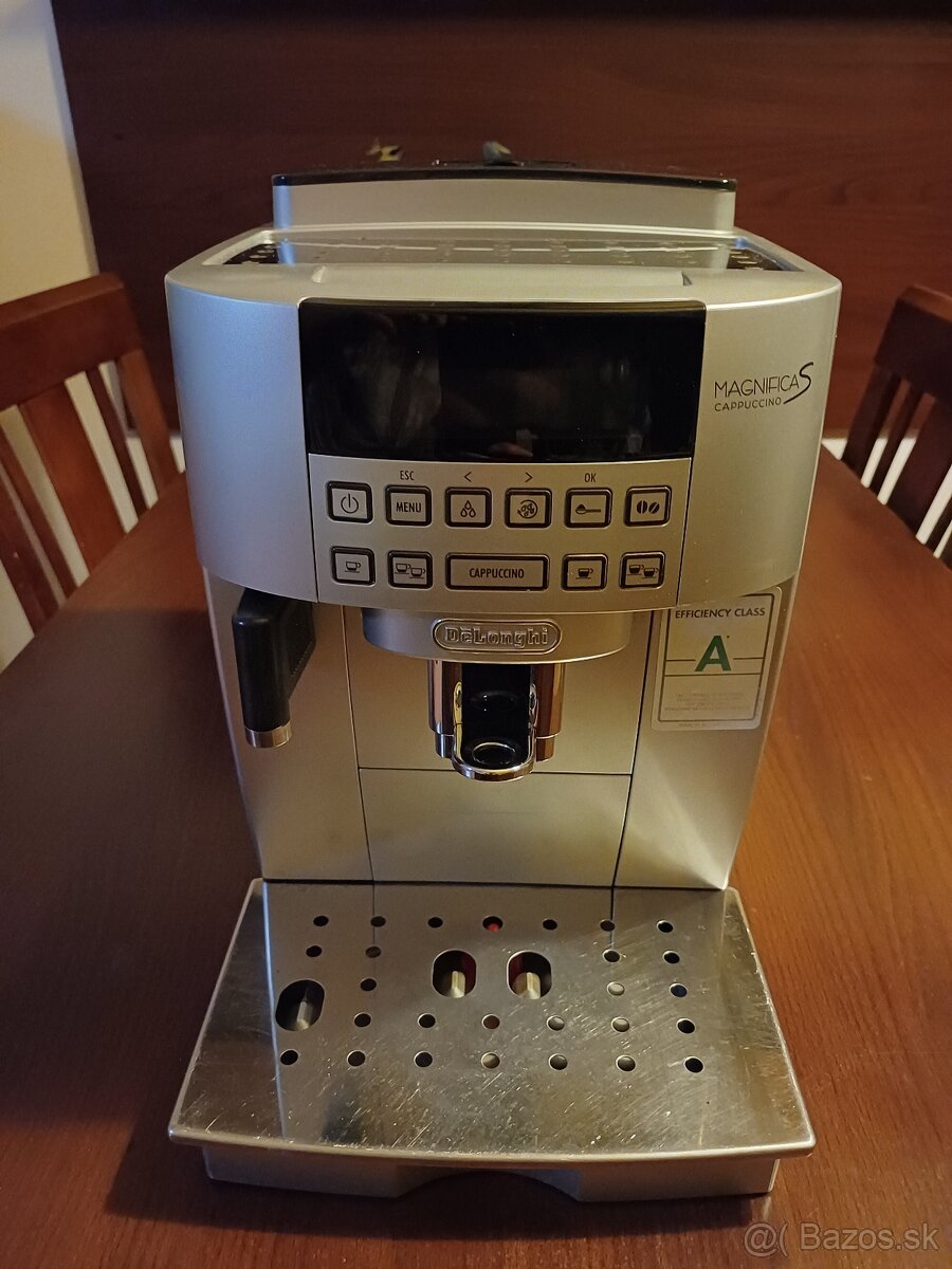 Kávovar Delonghi