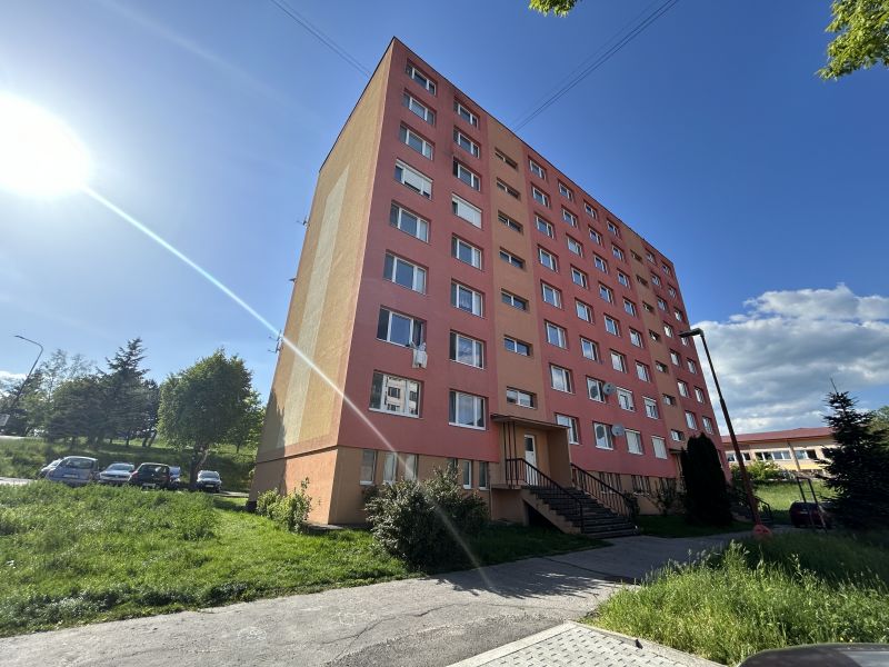 41796-Veľkometrážny byt na ulici P.O.Hviezdoslava vo V. K