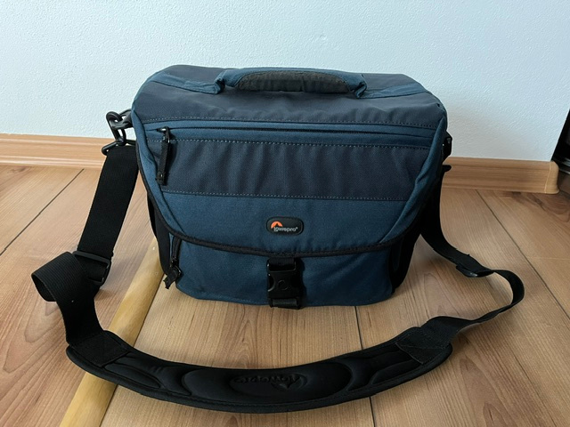 Brašňa Lowepro Nova 190 AW