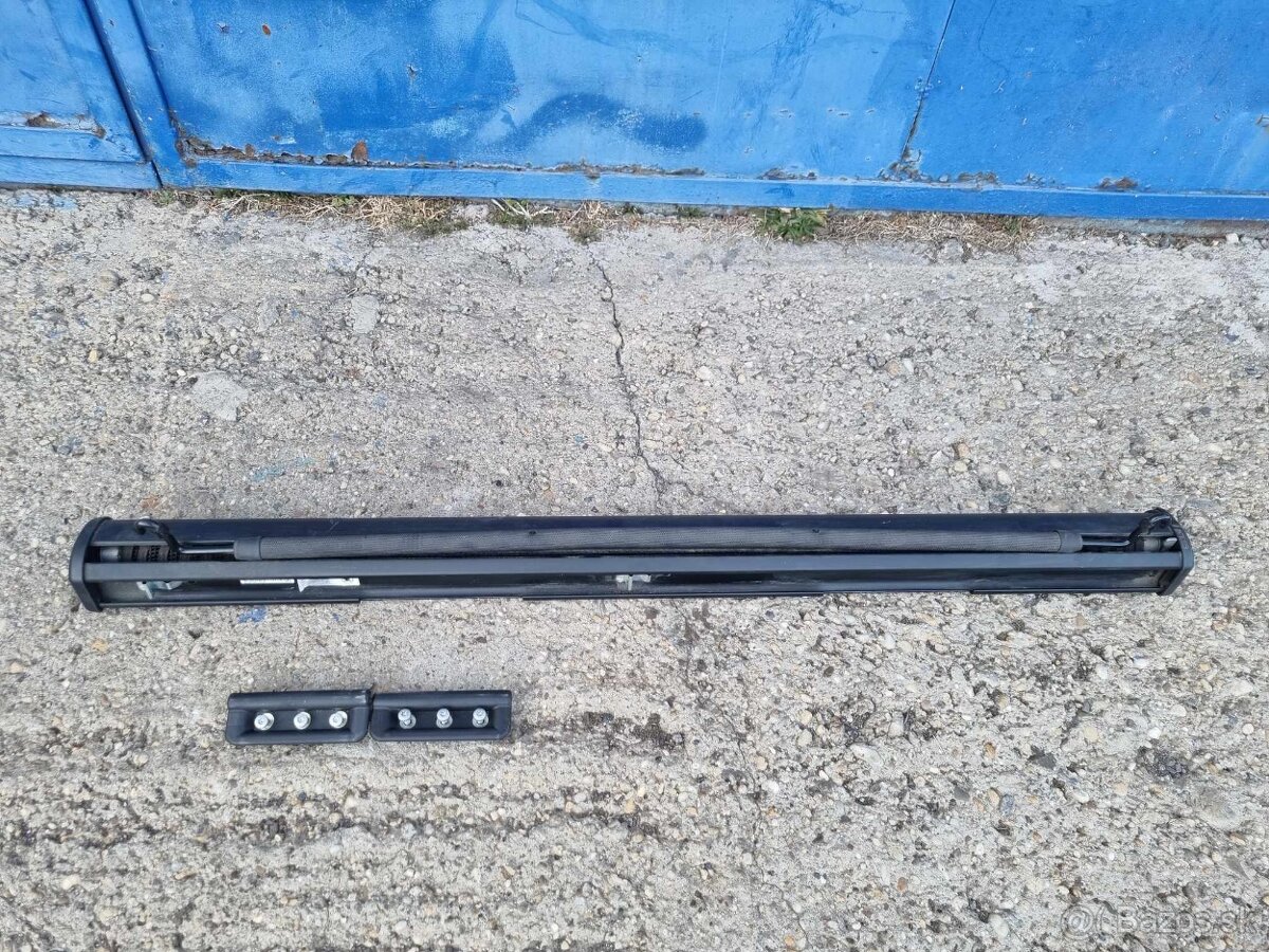 DELIACA SIETKA MREZA KUFRA SKODA OCTAVIA 3