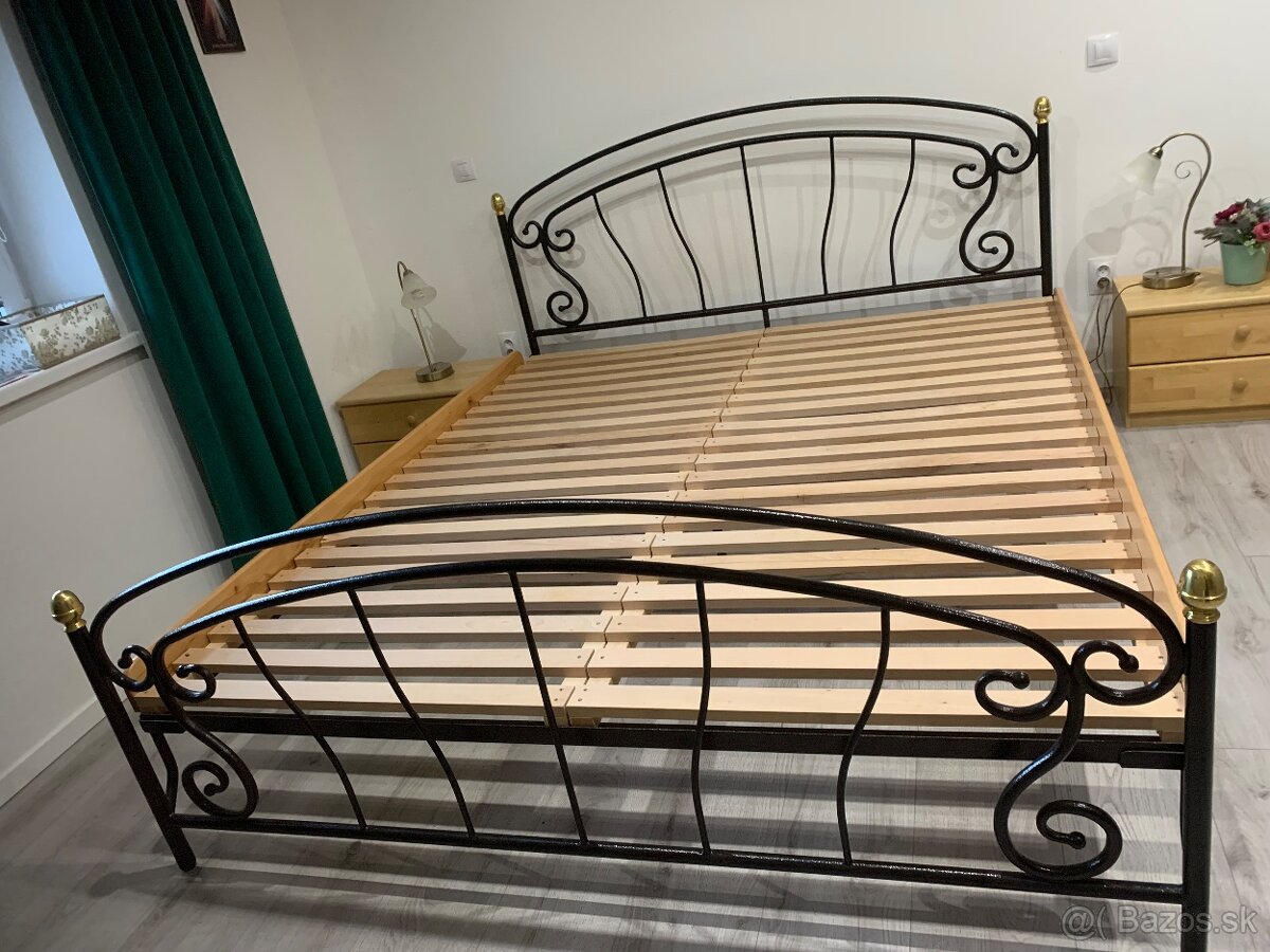 Manželska postel 180x220cm