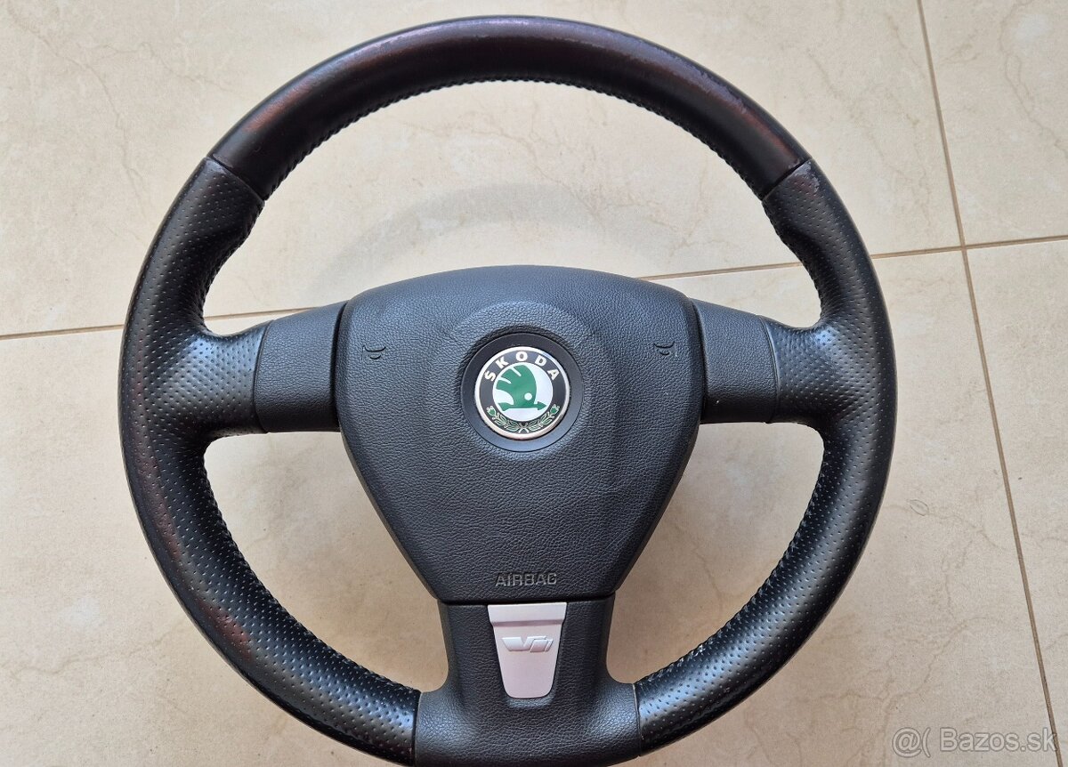 Škoda Octavia 2 RS volant
