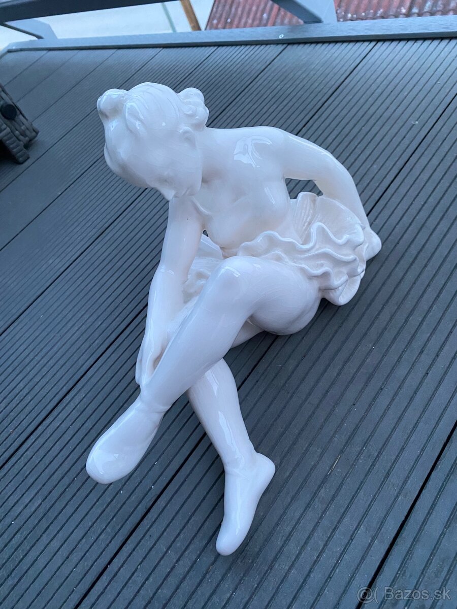 Porcelánové sochy