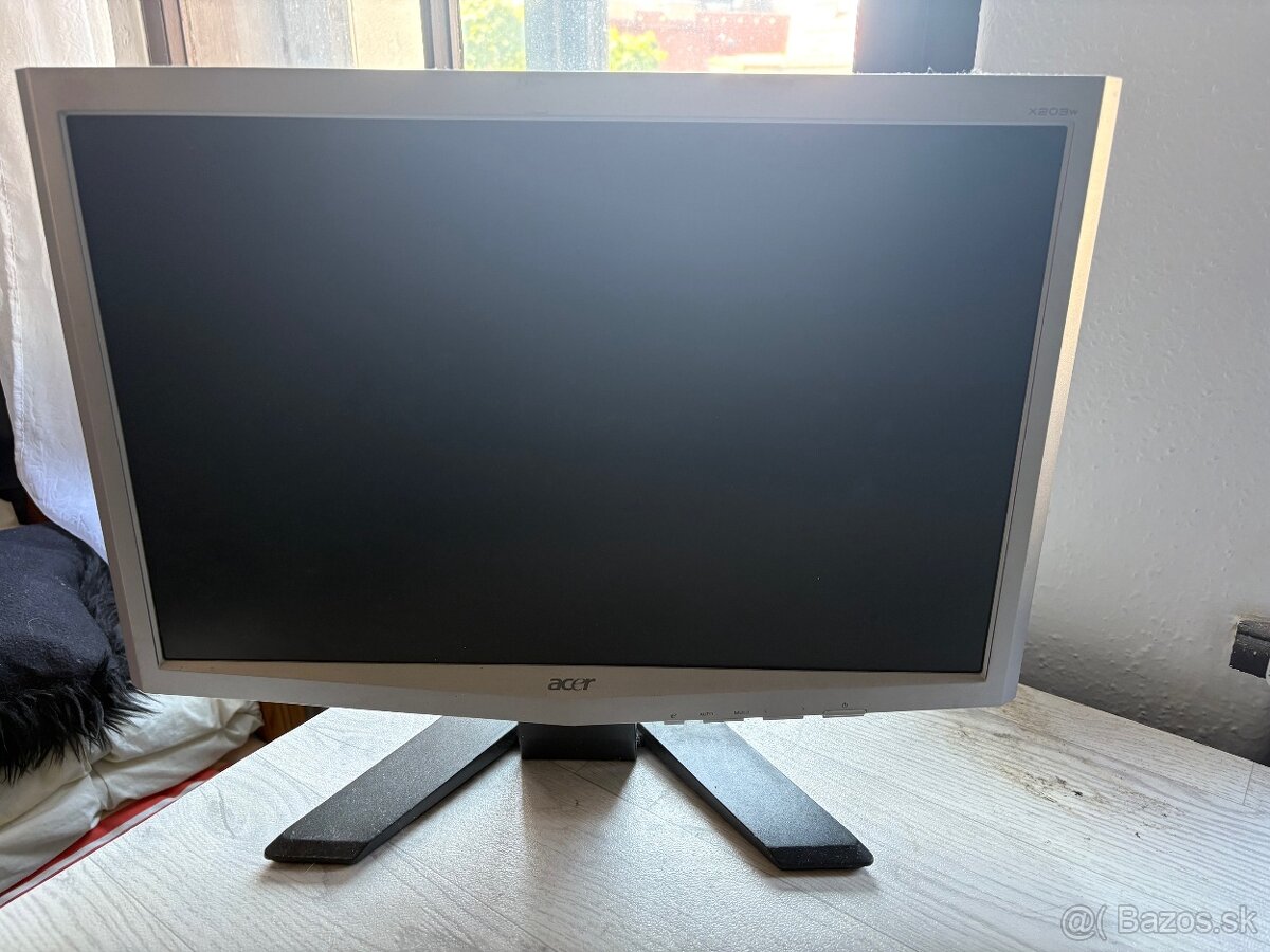 LCD Monitor Acer X203W s – 20", s reproduktormi, plne funkč
