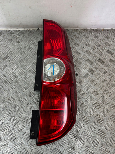 Fiat Doblo 2010- pravé zadné svetlo