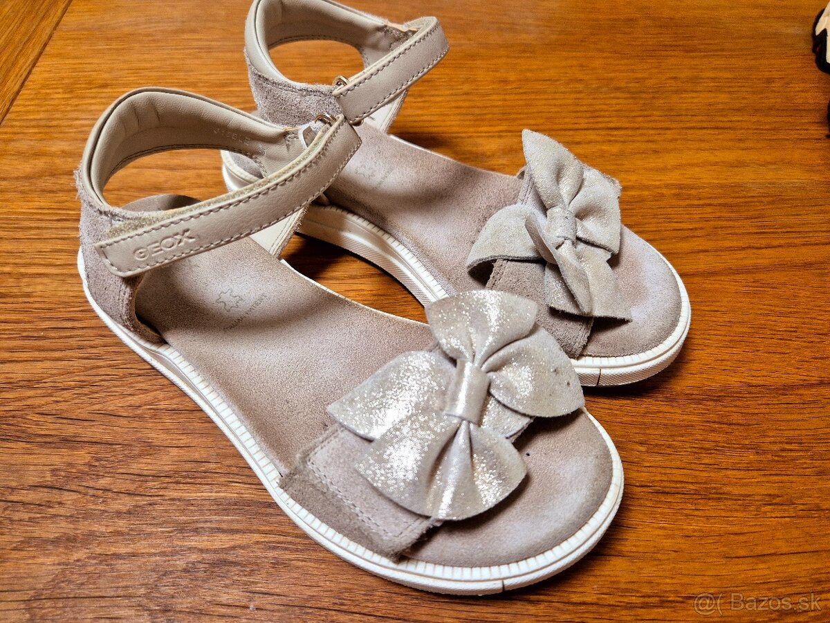 Sandalky Geox 31