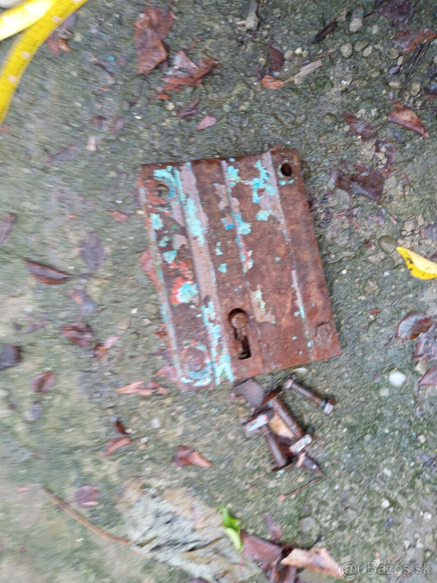 Starý zámok s kľúčom