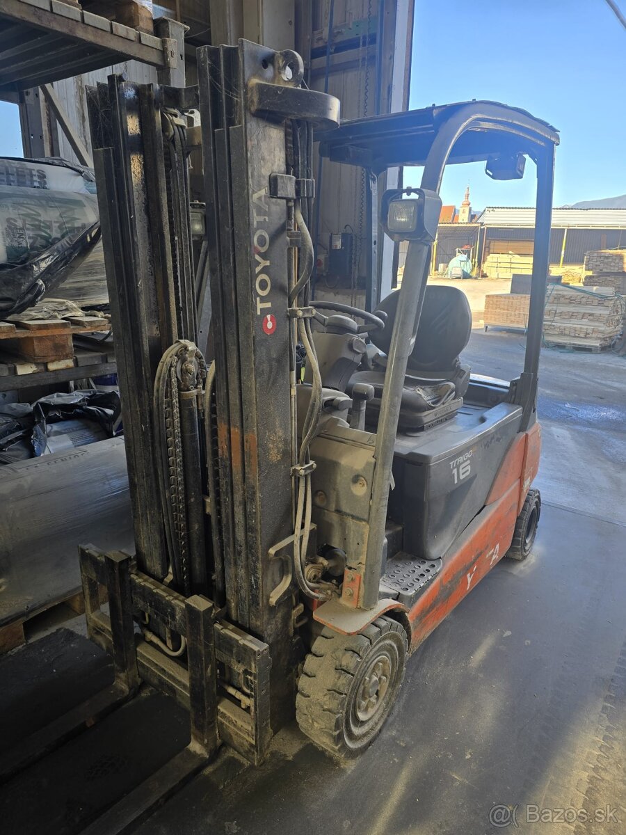 Predám VZV Toyota Traigo 16