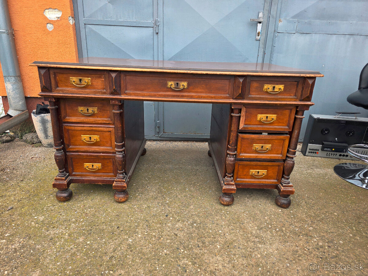 Starožitný písací stôl