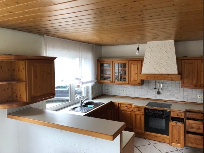 Masívna kuchynská linka z Nemecka so spotrebičmi