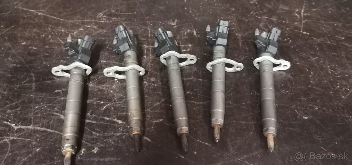 Vstrekovace Volvo D4