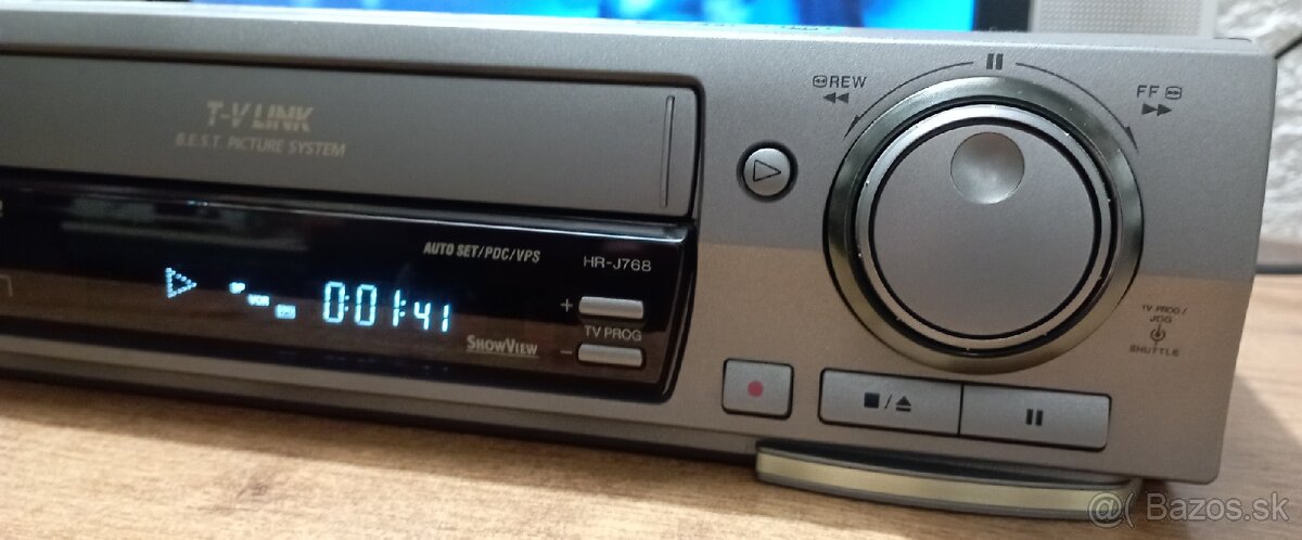 JVC HR-J768 .... HIFI stereo VHS videorekorder ....
