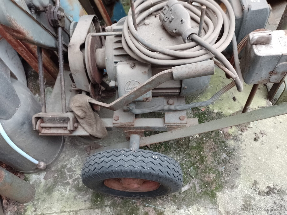 Traktorová štartovačka