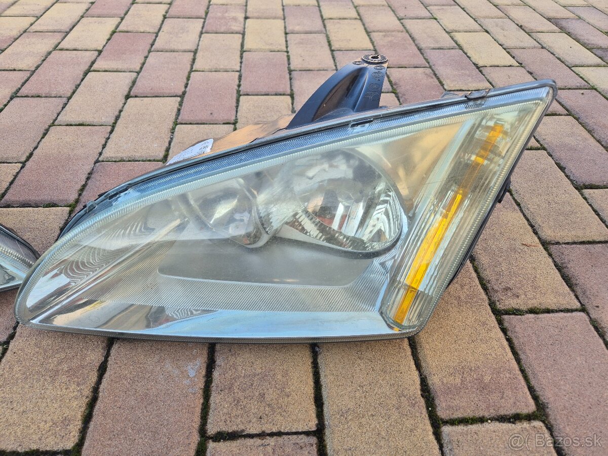 Predám použivane svetla na ford focus Mk2