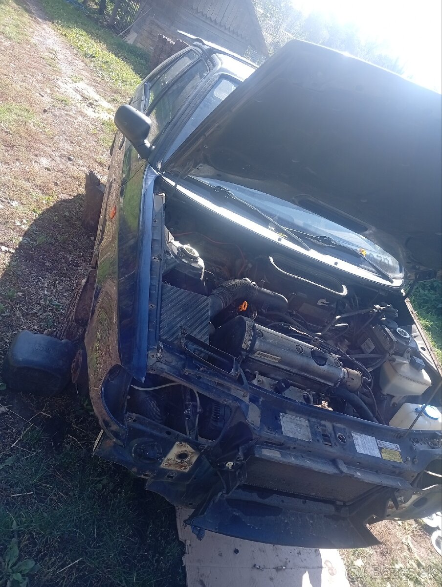 Rozpredám Felicia 1.6