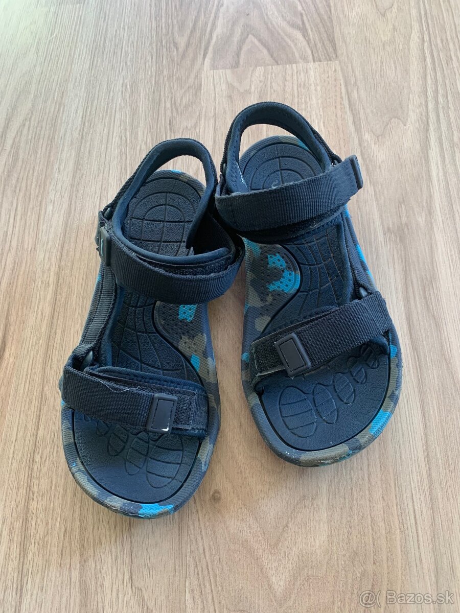 Chlapčenské sandále - veľ. 35