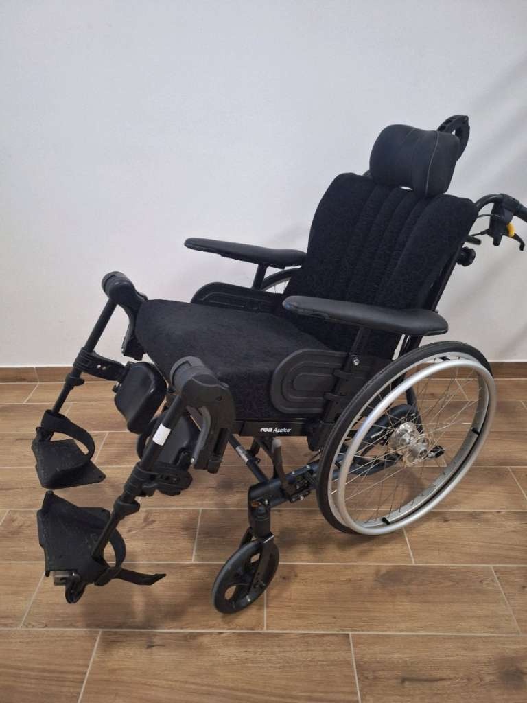 Invalidný vozík polohovacì