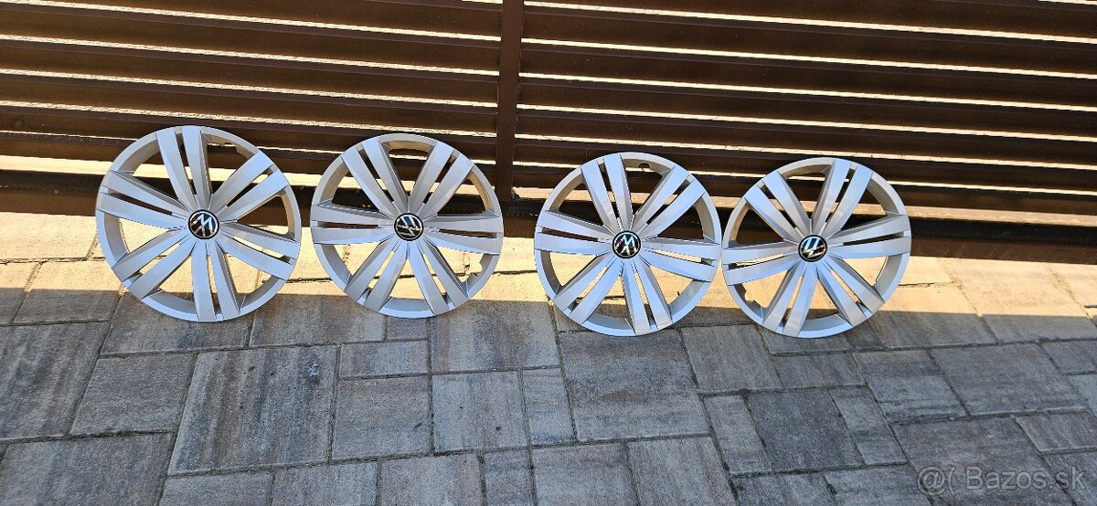 R16 puklice VW