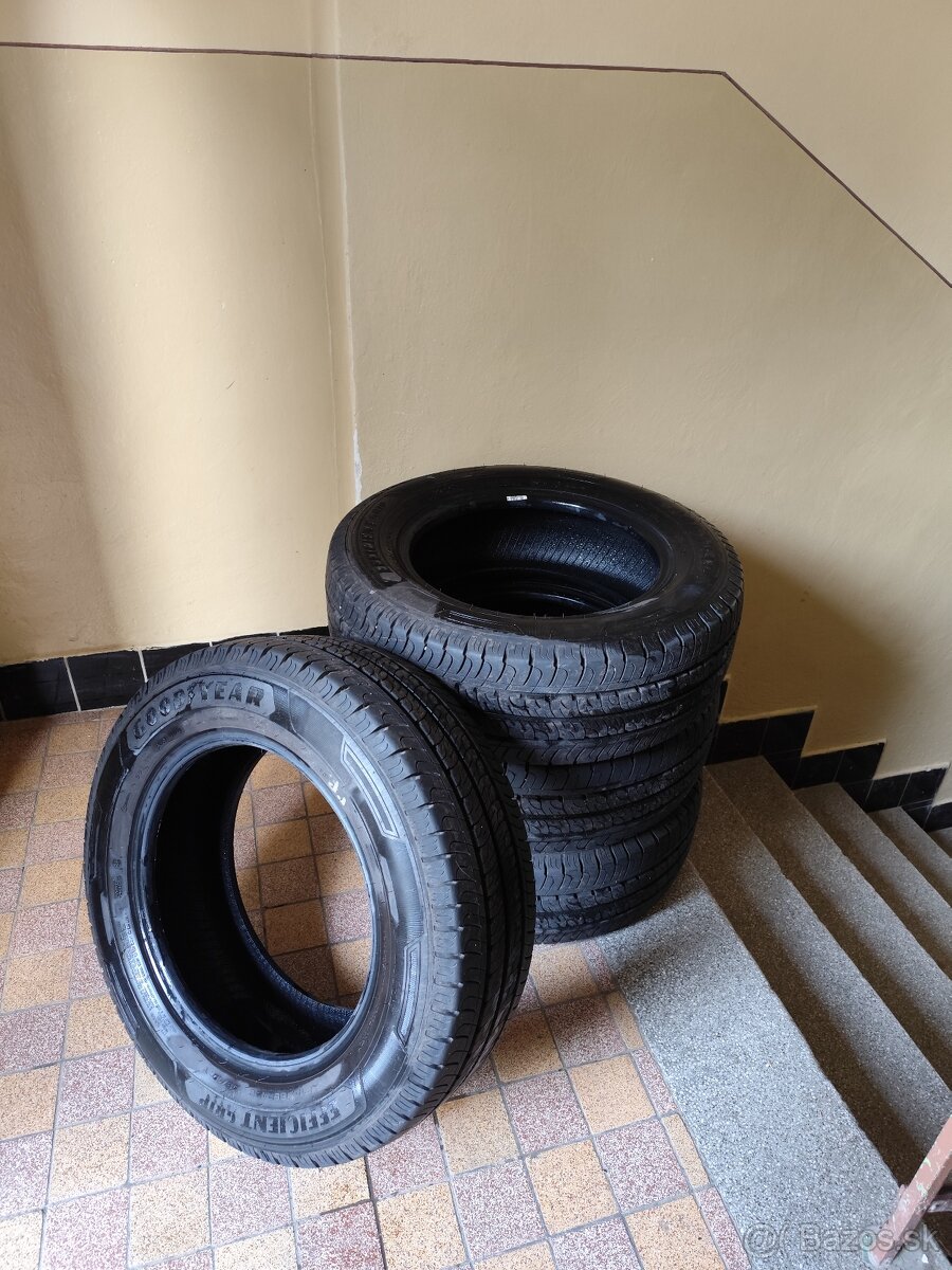 Goodyear letné 215/65 R16C