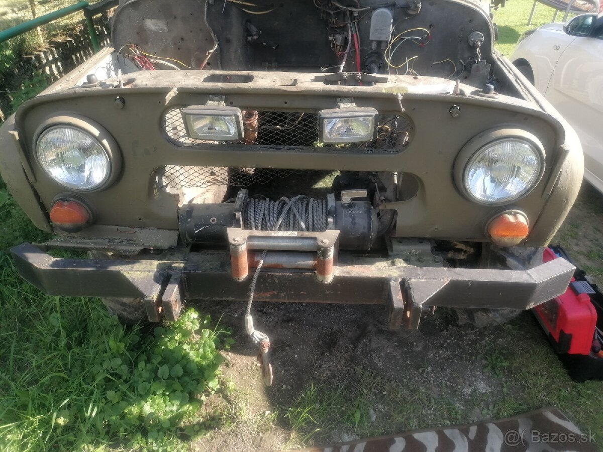 Pevnostny nárazník uaz 469 s navijakom.