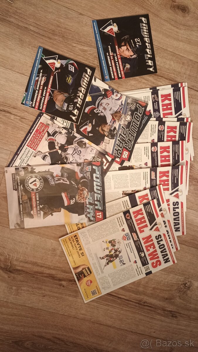 Staré bedekre z hokeja a futbalu F1, hokej, futbal, plagáty