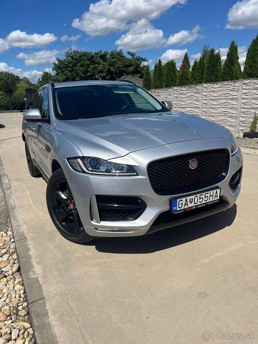 Jaguár F Pace