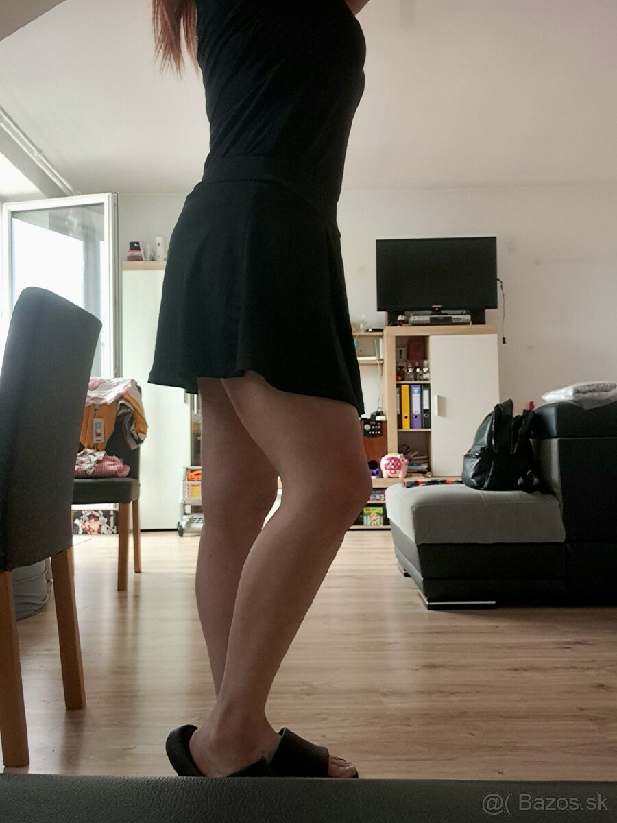 Pohodlné elastické sukňo-kraťasy (Skort) veľkosť M