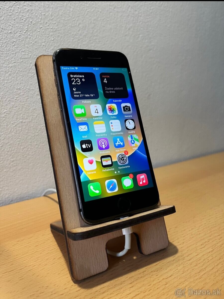 Iphone 8 64gb na náhradné diely